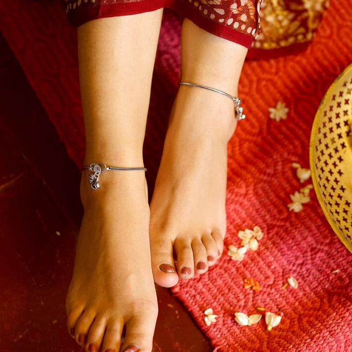 Single Line Silver Oxidized Ghungroo Anklets