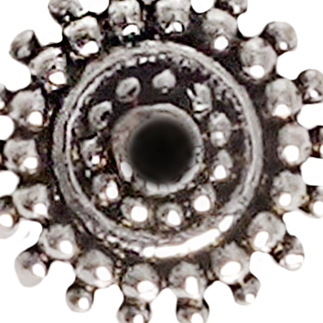 Teejh Lalita Black Stone Floral Nosepin