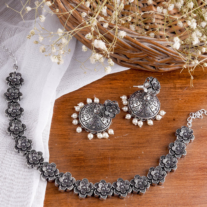 Teejh Shachi Floral Metallic Necklace Set