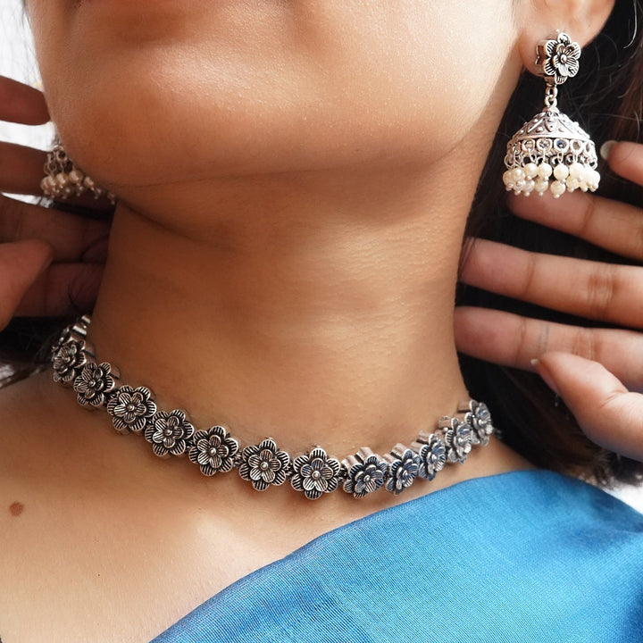 Teejh Shachi Floral Metallic Necklace Set