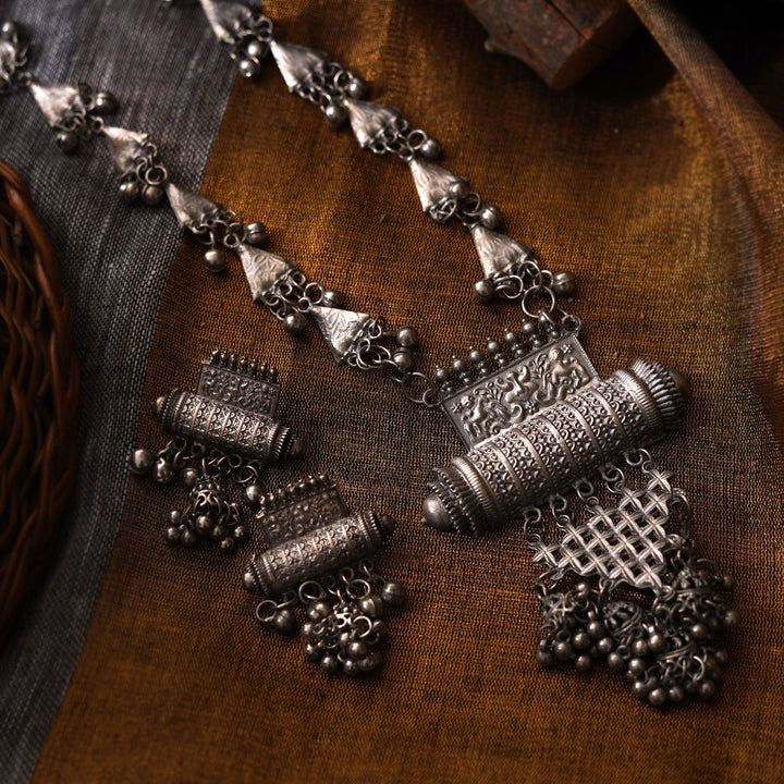 Teejh Rihana Ethnic Silver Oxidised Necklace Set