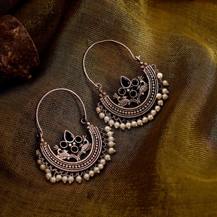 Teejh Saara Floral Black Stone Hoop EarTeejh Rings