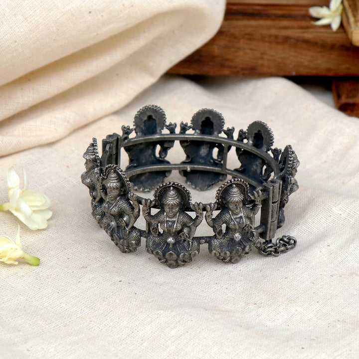 Teejh Sudha Silver Oxidised Bangle