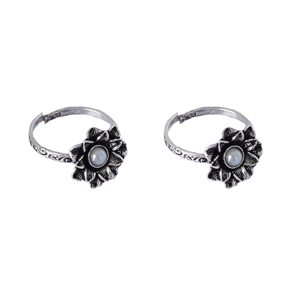 Teejh Kayra White Stone Silver Oxidised Toe Rings