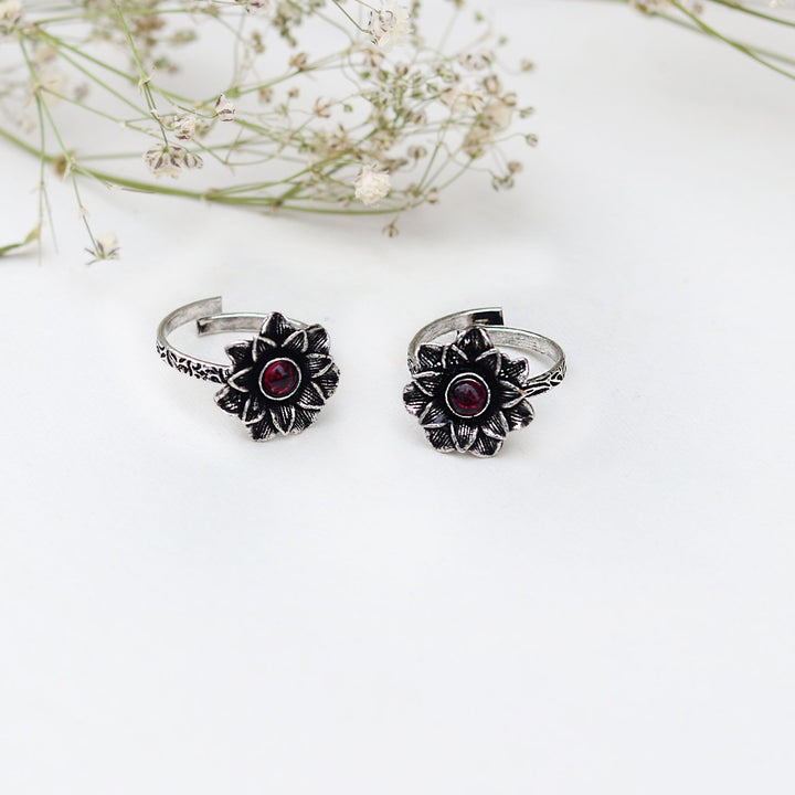 Teejh Kayra Red Stone Silver Oxidised Toe Rings