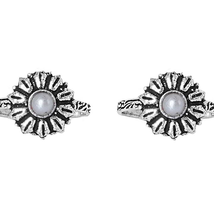 Teejh Siya White Stone Silver Oxidised Toe Rings