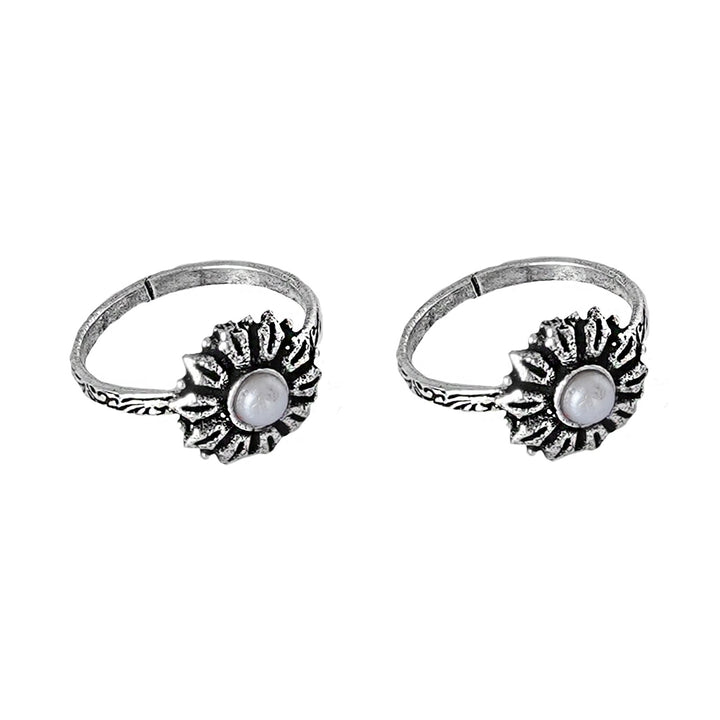 Teejh Siya White Stone Silver Oxidised Toe Rings