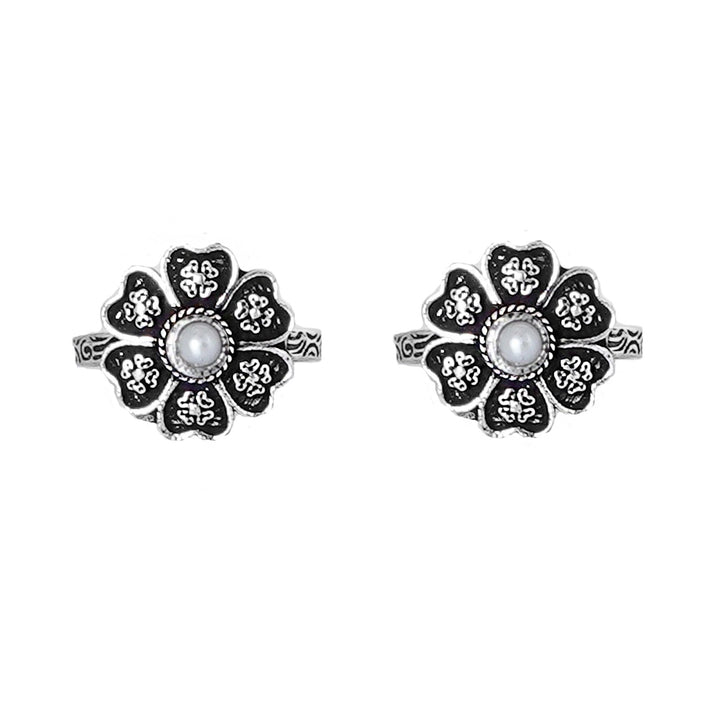 Teejh Ruhi White Stone Silver Oxidised Toe Rings