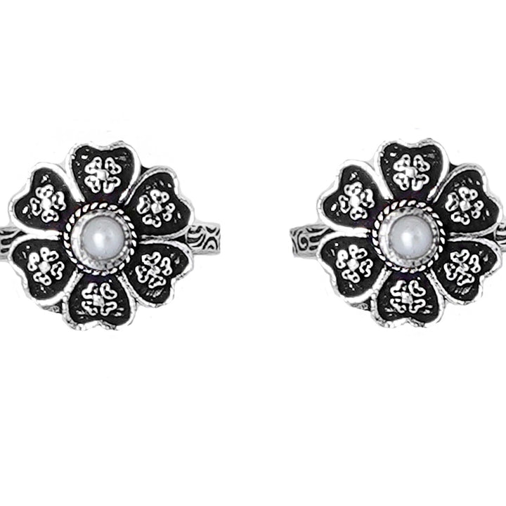 Teejh Ruhi White Stone Silver Oxidised Toe Rings