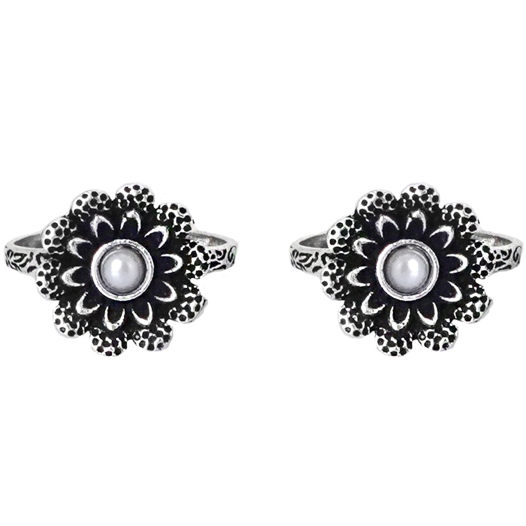Teejh Tishya White Stone Silver Oxidised Toe Rings