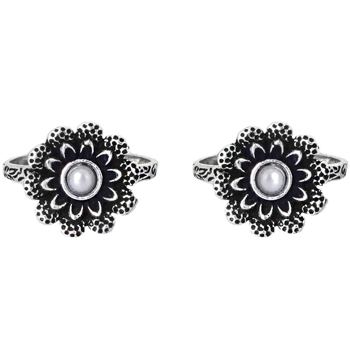 Teejh Tishya White Stone Silver Oxidised Toe Rings