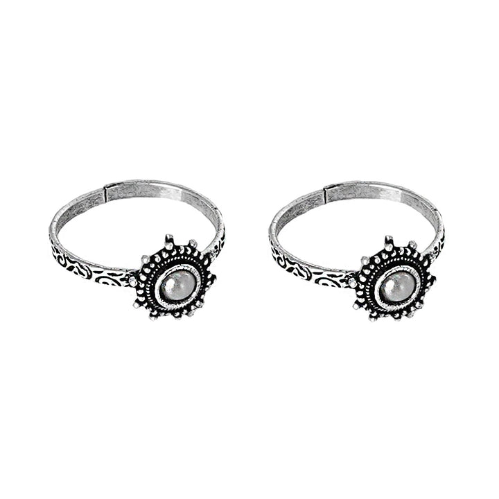 Teejh Vihana White Stone Silver Oxidised Toe Rings