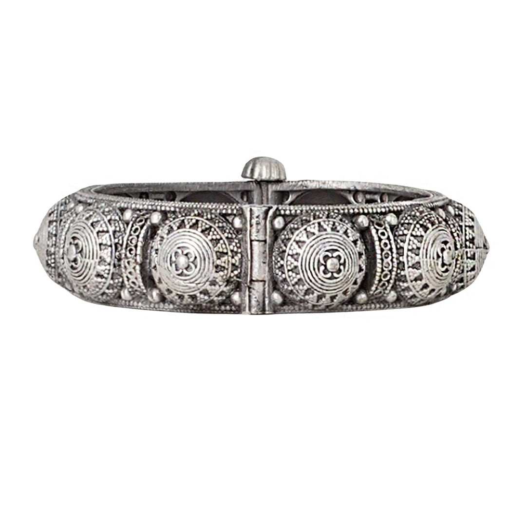 Teejh Eashta Stacked Bracelet Set