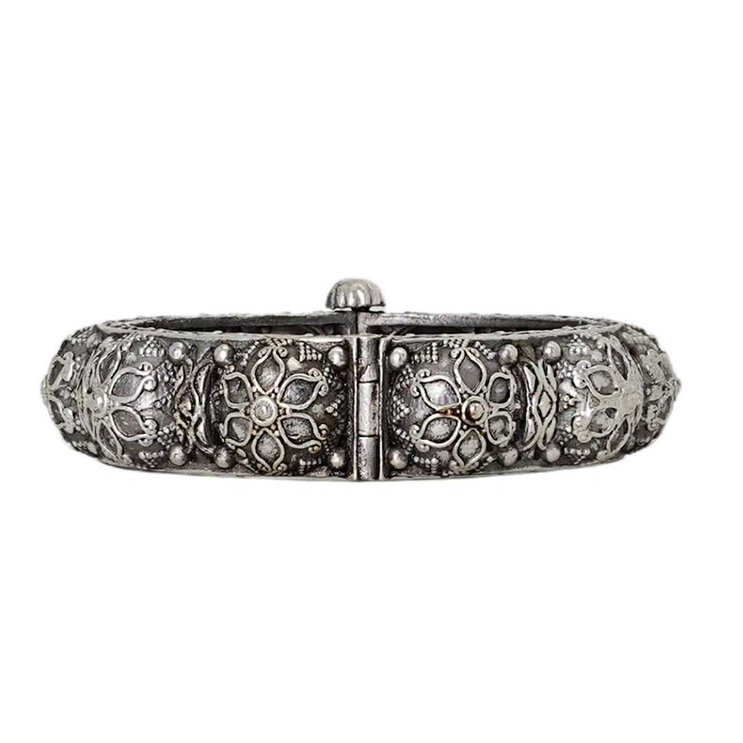 Teejh Eashta Stacked Bracelet Set