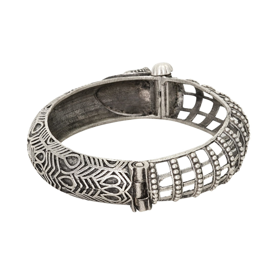 Teejh Aishay Silver Oxidised Bangle