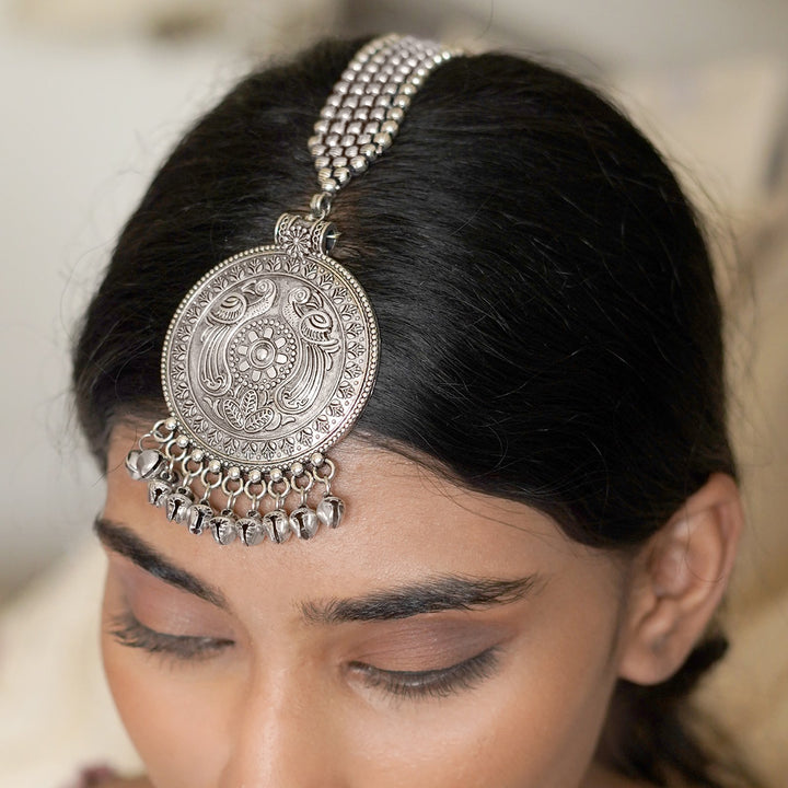 Teejh Eta Silver Oxidised Maang Tika