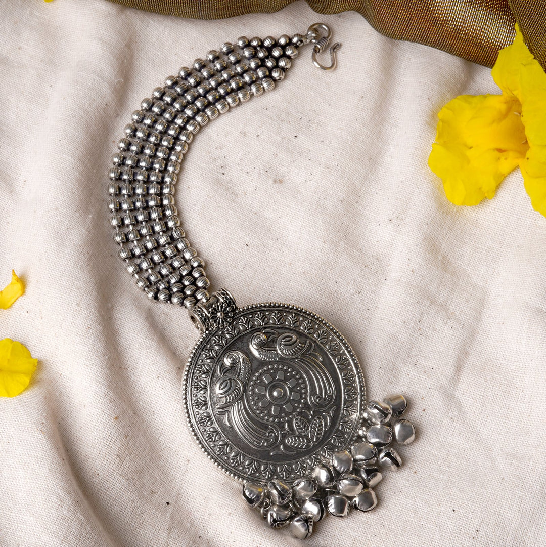 Teejh Eta Silver Oxidised Maang Tika