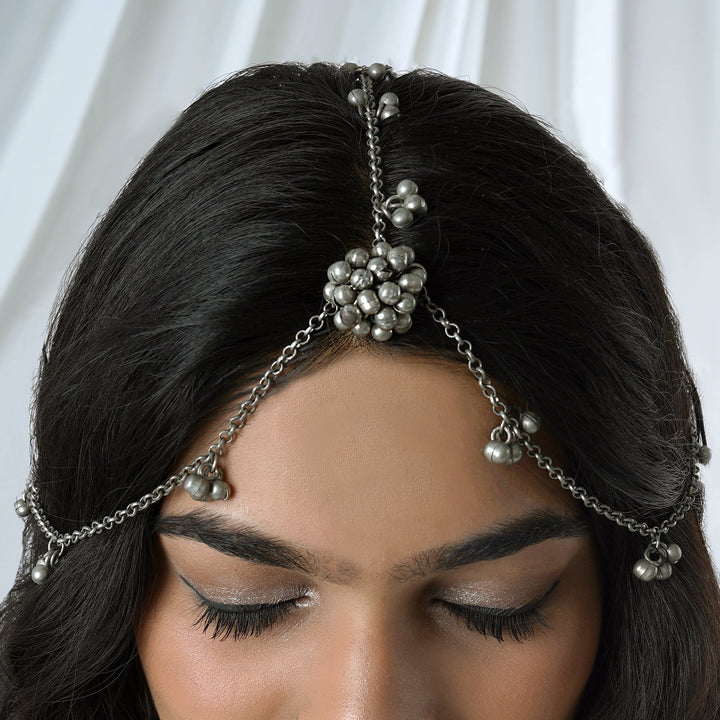 Teejh Mahira Silver Oxidised Ghungroo Maang Tikka