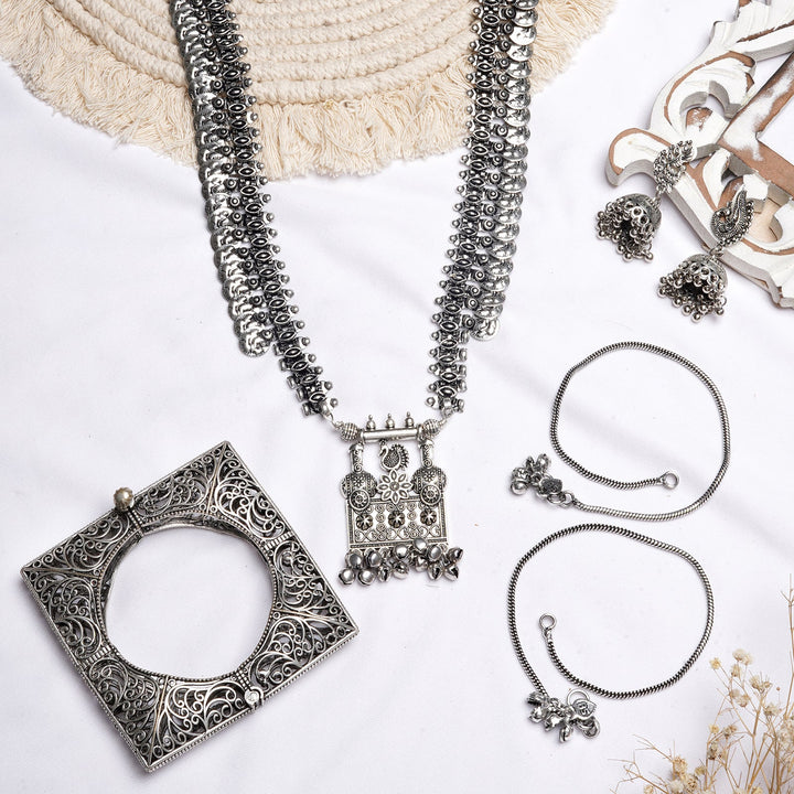 Teejh Achal Silver Oxidised Jewelry Gift Set