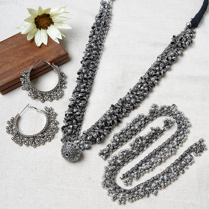 Teejh Irasha Silver Oxidised Jewelry Gift Set