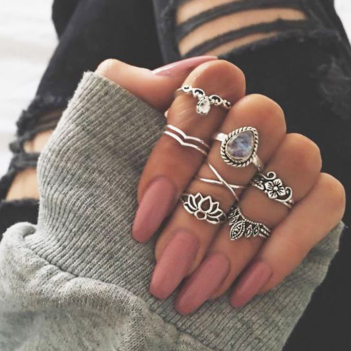 Ira Set Of 7 Midi Rings - Joker & Witch